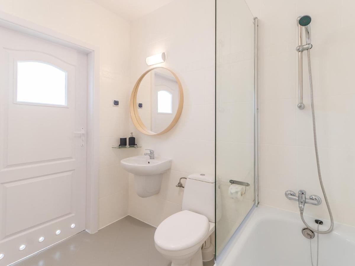 Apartamenty Lighthouse - Jantar 20 โควอบเซก ภายนอก รูปภาพ